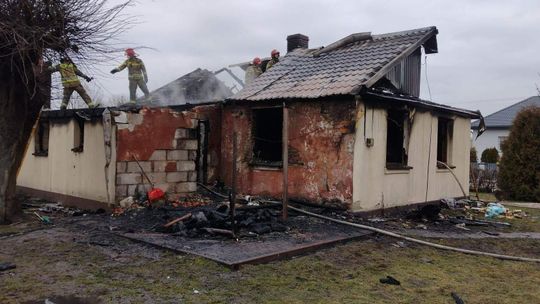 Cały dom w ogniu. W pogorzelisku zwłoki 