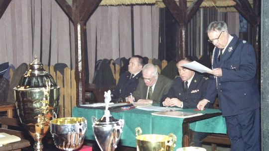 Cały wiek nad Piwonią