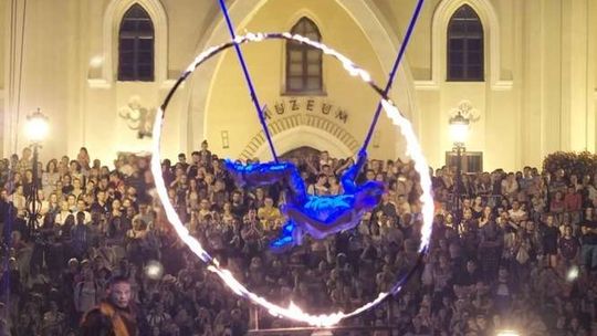 Carnaval Sztukmistrzów mogło odwiedzić nawet 120 tys. widzów (wideo)