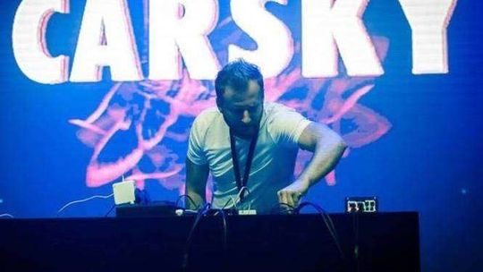 Carsky rozkręci imprezę w kazimierskim Trzecim Księżycu