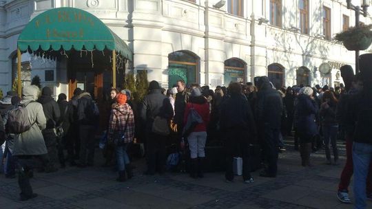 Casting do \"Must Be The Music\" w Lublinie: Tłumy przed hotelem Europa
