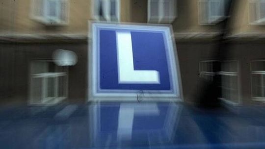 CBA: 1000 zł za zdanie egzaminu na prawo jazdy