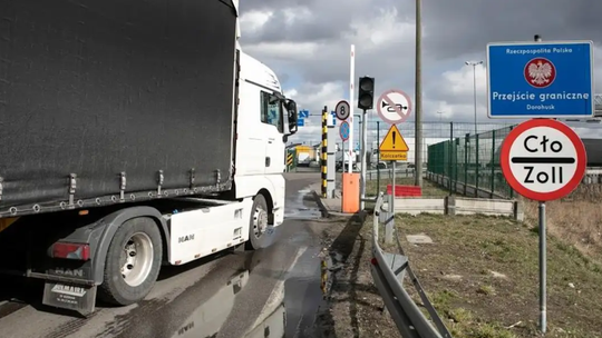 Celniczka z przejścia w Kukurykach zatrzymana. Śledczy mówią o łapówkach i przemycie na Białoruś