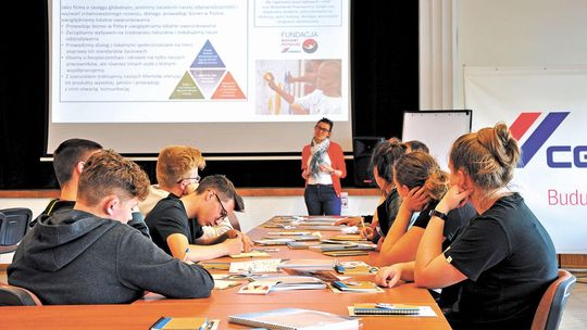 Cementownia od środka. Warsztaty dla uczniów