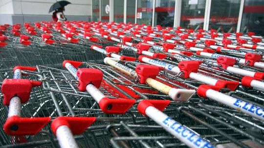 Centra handlowe zamknięte w niedzielę? \"Absurdalny pomysł, tysiące ludzi straci pracę\"