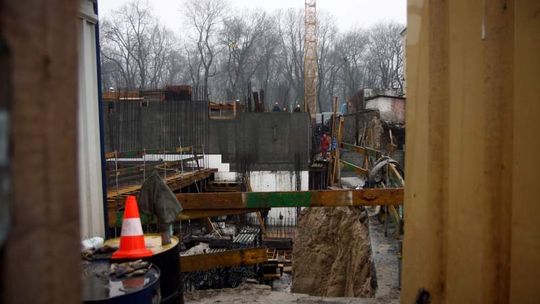 Centrum Park. Nowy biurowiec nabiera kształtów, kiedyś był tu "Kosmos"
