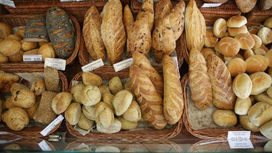 Ceny pieczywa poszły w górę, ale to jeszcze nie koniec. Co wkrótce podrożeje?