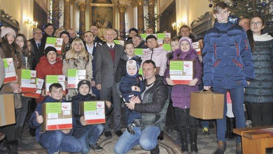 Charytatywna akcja "Polacy-Rodakom". Paczki z Puław jadą na Litwę i Ukrainę
