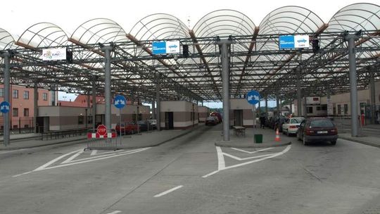 Chcą przejść granicznych dla pieszych. Ale samorządy milczą