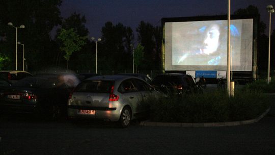 Chcą przyspieszyć organizację letniego kina samochodowego w Puławach. "Czekamy tylko na poluzowanie przepisów"