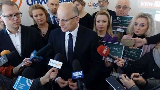 Chcą referendum ws. reformy edukacji. "Zawsze z błędnych decyzji można się wycofać"