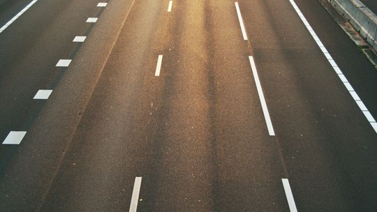 Chcą zbudować 10 tys. km linii kolejowych i 7,5 tys. km autostrad