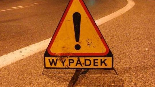 Chciał pomóc, musiał uciekać z jezdni. 19-latka przejechała po mężczyźnie