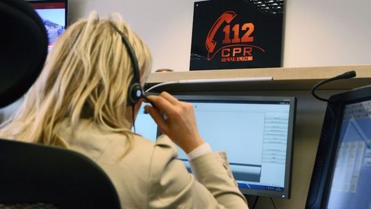 Chciał "postraszyć" byłego szefa i wezwał policję. Teraz sam na problemy