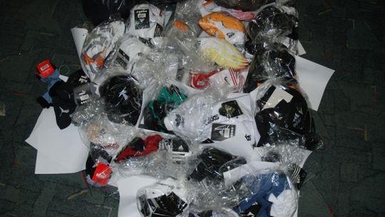 Chciał sprzedać policjantom podrabiane skarpety