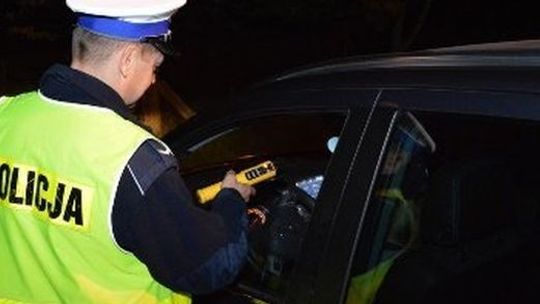 Chciał tylko pomóc koledze w zakupach. Głupie tłumaczenia pijanych kierowców