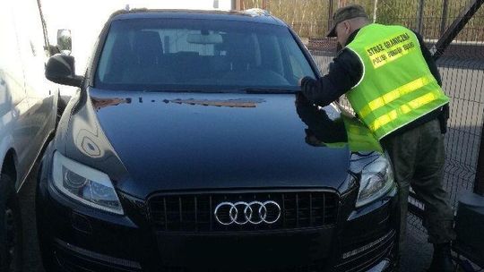 Chciał wyjechać tym audi z Polski. Strażnicy graniczni nabrali podejrzeń