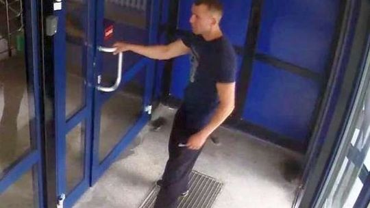 Chciał wynieść sprzęt z UMCS, powstrzymała go sprzątaczka