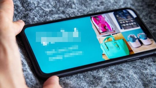 Chciał zarobić na sprzedaży, a zamiast tego stracił ponad 8 tys. zł