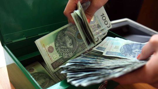 Chciała pomóc żołnierzowi z Syrii, straciła pieniądze