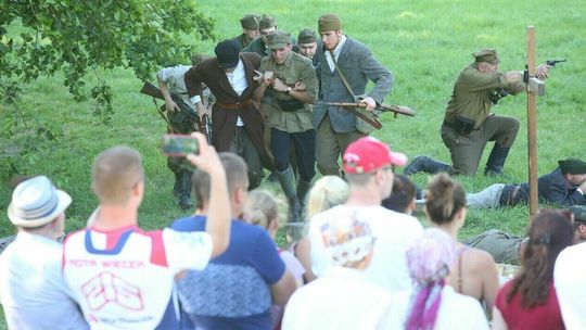 "Chcieliśmy by dzieci wiedziały, co działo się w naszej małej ojczyźnie". Widowisko w Sobieszczanach