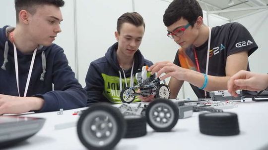 „Check IT Junior”. Młodzi i komputery 