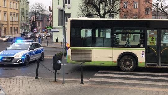 Chełm: Autobus potrącił pieszego na przejściu