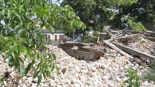 Chełm: Budynek rozebrany, ale gruz został