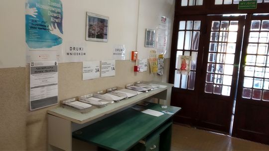 Chełm. Były kolejki, będą numerki. W miejskim wydziale komunikacji ruszył sezon urlopowy 