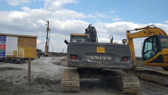 Chełm: Droga w budowie, a już jest niszczona. Policja dostaje wideo-donosy