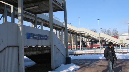 Chełm: Kładka przy dworcu doczeka się remontu po 30 latach