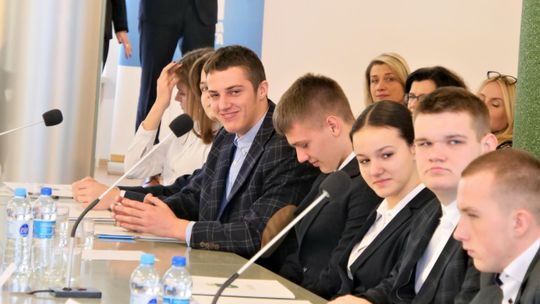 Chełm. Młodzi radni zaczęli kadencję