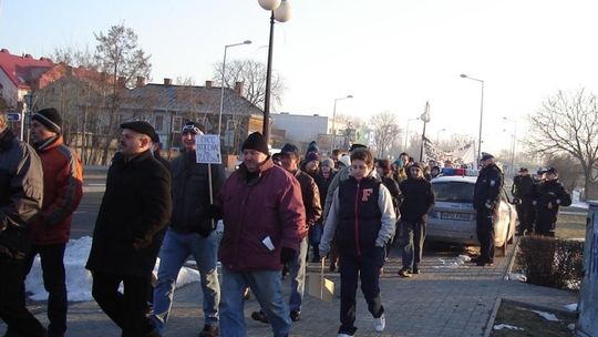 Chełm: Nielegalnie zablokowali rondo. Nie chcą zmian w komunikacji