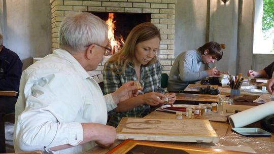 Chełm: Patroni Polski i Ukrainy w Galerii Atelie. Poplenerowa wystawa ikonopisów