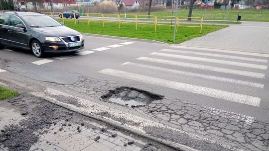 Chełm. Po dziurawych ulicach jazda tylko slalomem
