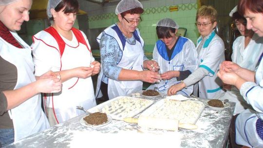 Chełm: Podzielmy się opłatkiem przy szopce