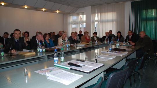 Chełm: Rodzice przeciw likwidacji szkół. Szukają wsparcia u wojewody