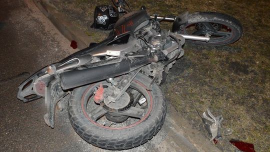 Chełm: Samochód osobowy uderzył na zakręcie w motocykl