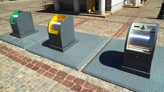 Chełm schowa śmietniki pod ziemią