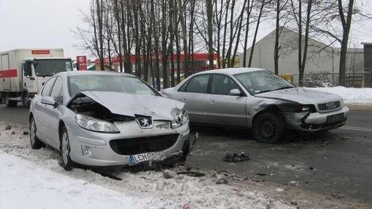 Chełm: Ślisko na drogach, stłuczka na ul. Rampa Brzeska