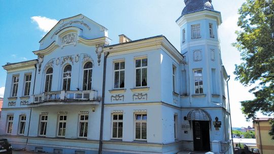 Chełm: Ślubów w pałacu nie będzie. Stan budynku może zagrażać życiu i zdrowiu