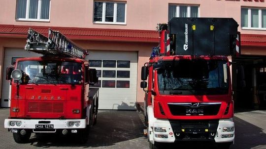 Chełm: Strażacy dostali nową autodrabinę. Poprzednia służyła im 42 lata