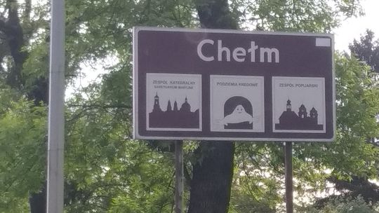 Chełm: Teraz duszek będzie uśmiechał się z witacza. Poprzedni był zbyt smutny