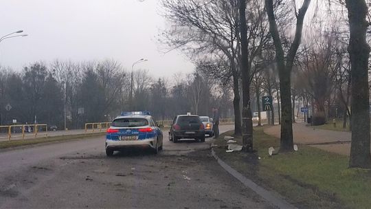 Chełm: Za szybko wszedł w zakręt i zatrzymał się na latarni