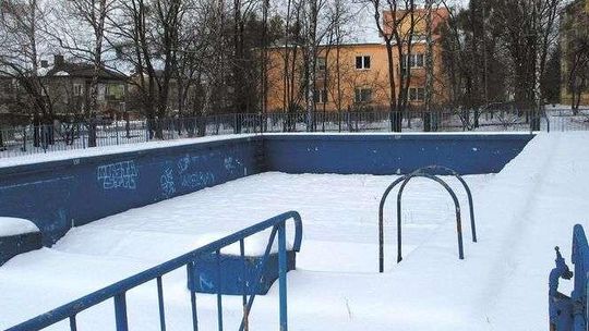 Chełm: Zamiast basenu będzie market