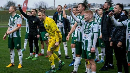 Chełmianka wygrywa w Ostrowcu Świętokrzyskim i w świetnych nastrojach kończy pierwszą część sezonu Chełmianka wygrywa w Ostrowcu Świętokrzyskim i w świetnych nastrojach kończy pierwszą część sezonu