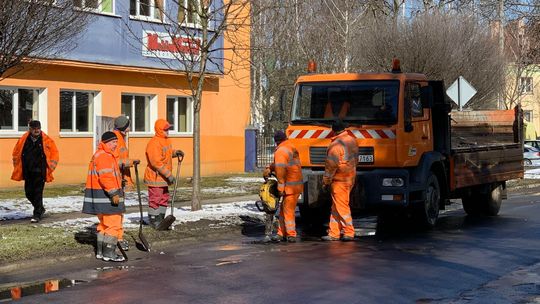Chełmska metoda na remont. Mieli załatać dziury, a ulica w jeszcze gorszym stanie