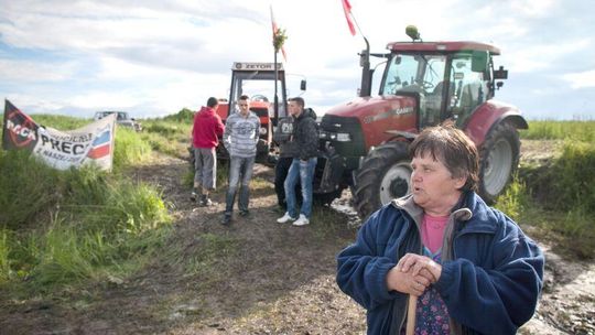 Chevron pozwał protestujących w Żurawlowie
