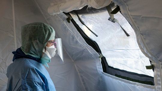 Chiny opanowują sytuację. Nie ma nowych lokalnych zakażeń koronawirusem