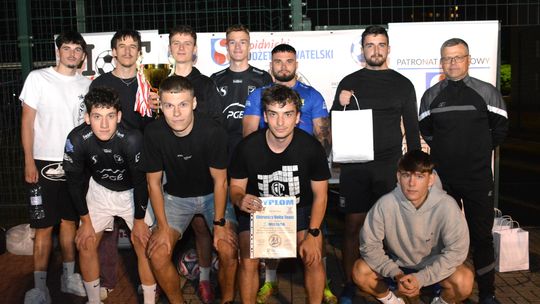 Chirurdzy Volta Team wygrali rywalizację w grupie Open Piłkarskiej Amatorskiej Branżowej Ligi Orlikowej w Świdniku